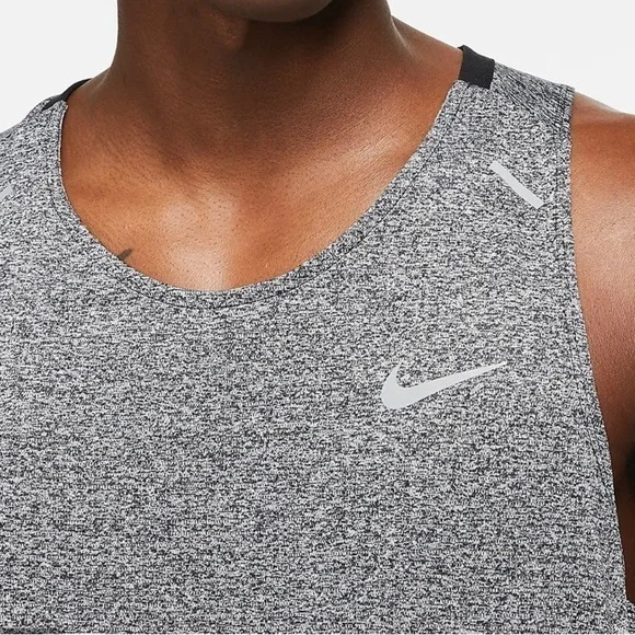 New men’s Nike Running Core 365 Rise Size XL Dri-Fit Polyester Shirt - Picture 10 of 14